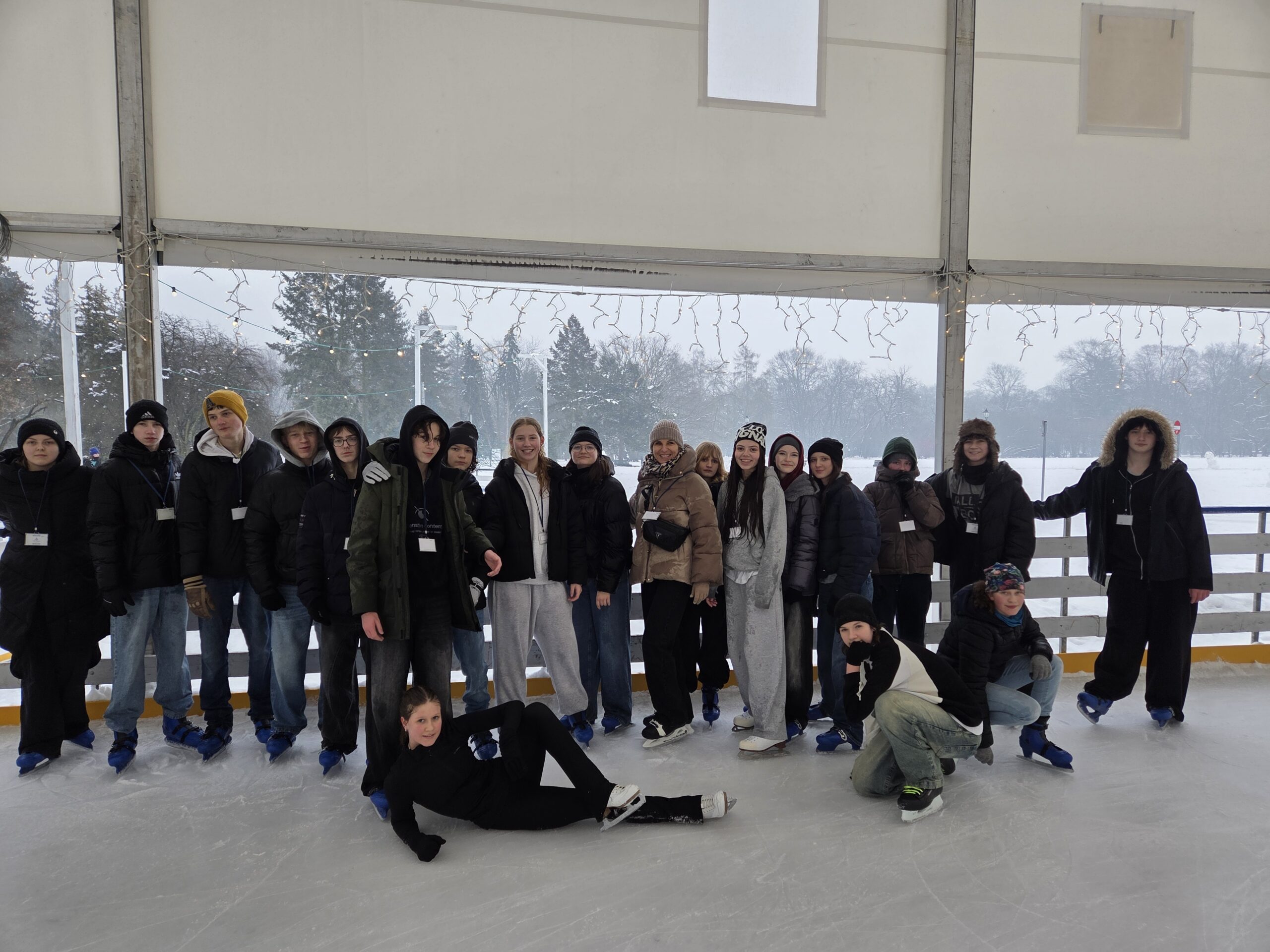 Lodowe tańce 8a – czyli jak przeżyć upadek z klasą