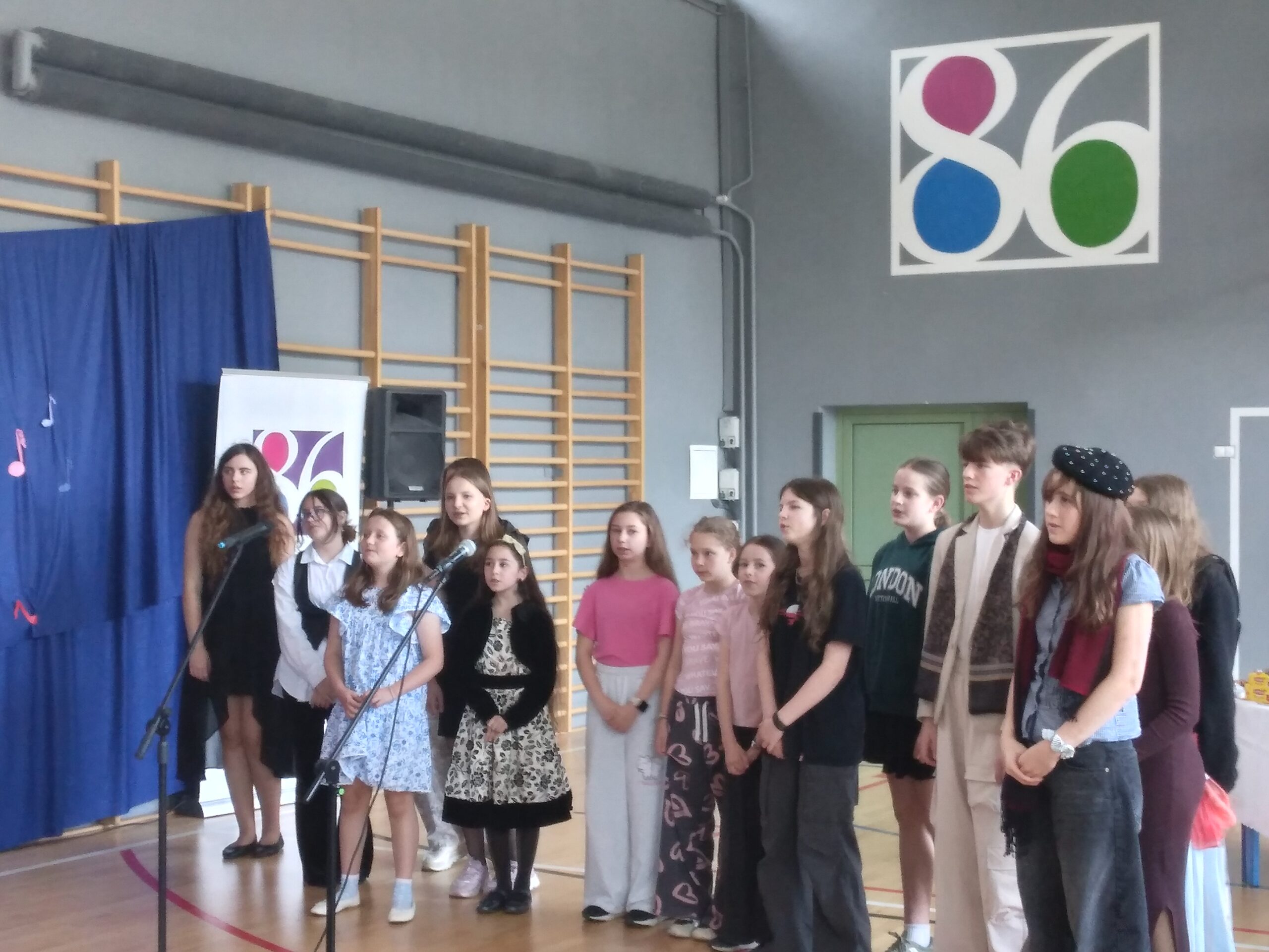 Sukces naszych uczennic w konkursie piosenki anglojęzycznej „Sing with Us”